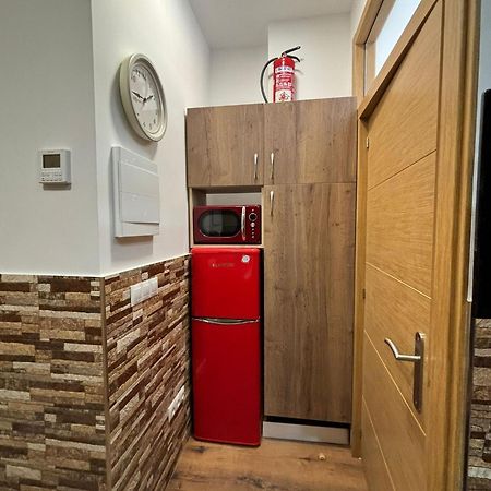 Apartamentos Deluxe Barajas Мадрид Экстерьер фото