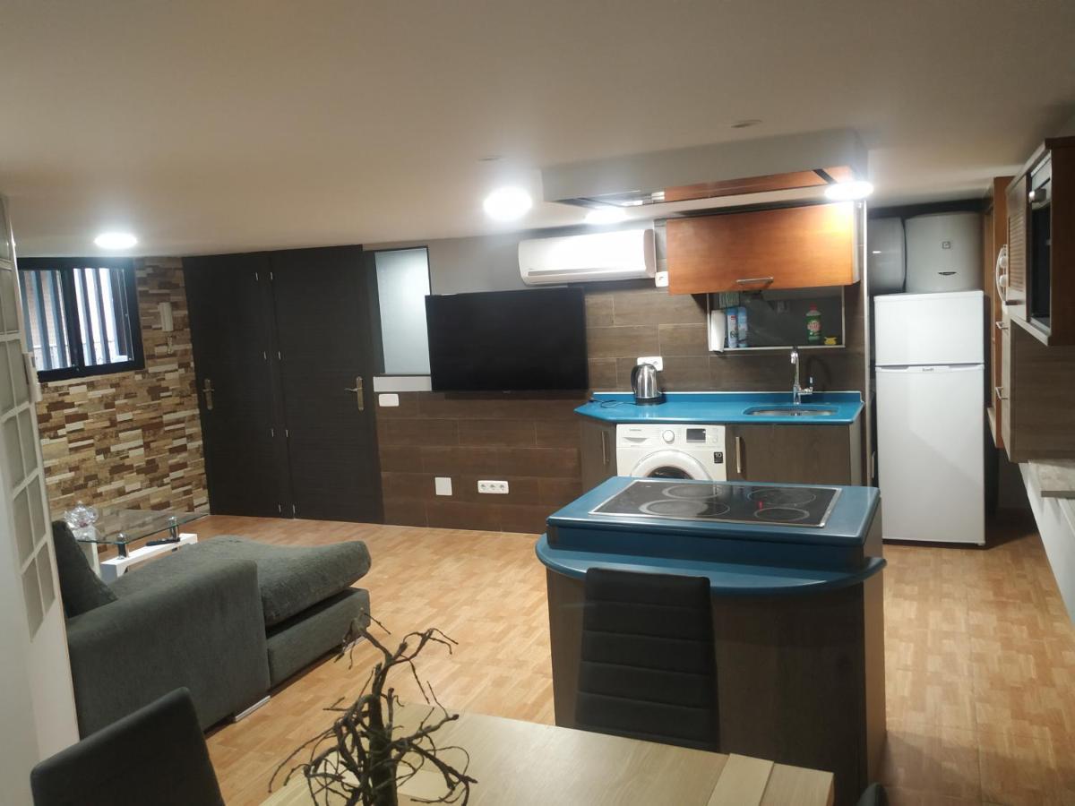 Apartamentos Deluxe Barajas Мадрид Экстерьер фото