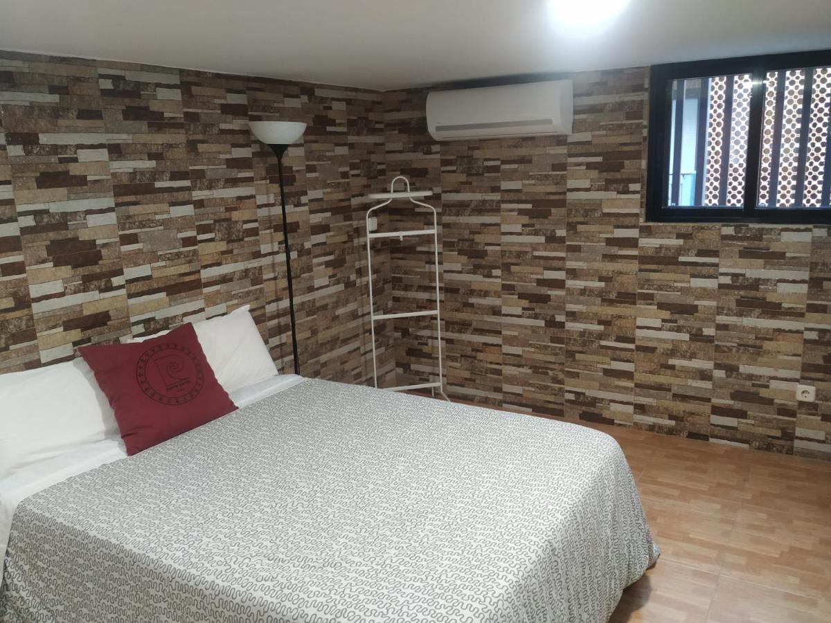 Apartamentos Deluxe Barajas Мадрид Экстерьер фото