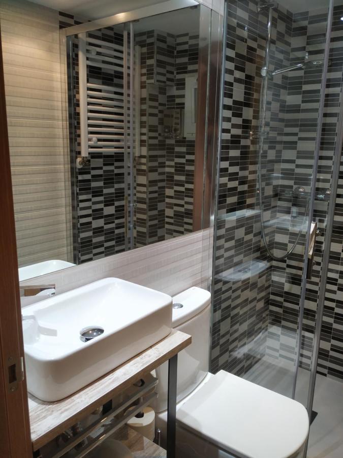 Apartamentos Deluxe Barajas Мадрид Экстерьер фото